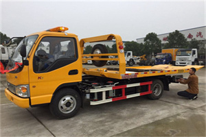 临汾路哪里有拖车服务