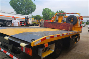 临汾路附近拖车电话号码服务